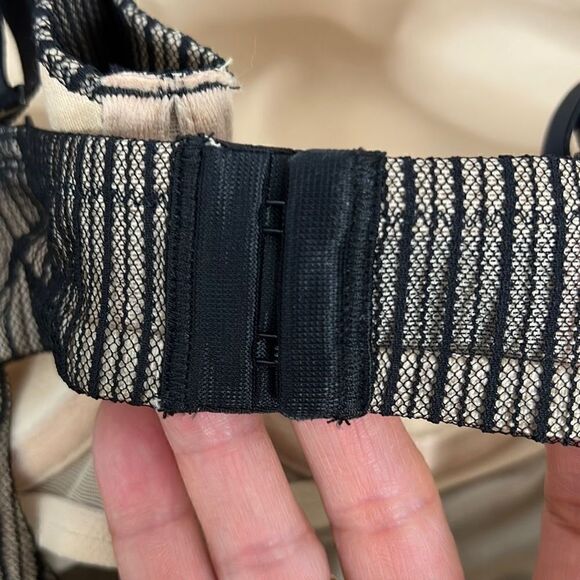 NWT Wolford Venus Forming Bodysuit 40B Sz 10 - Picture 12 of 15